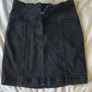 Free people black denim skirt 10